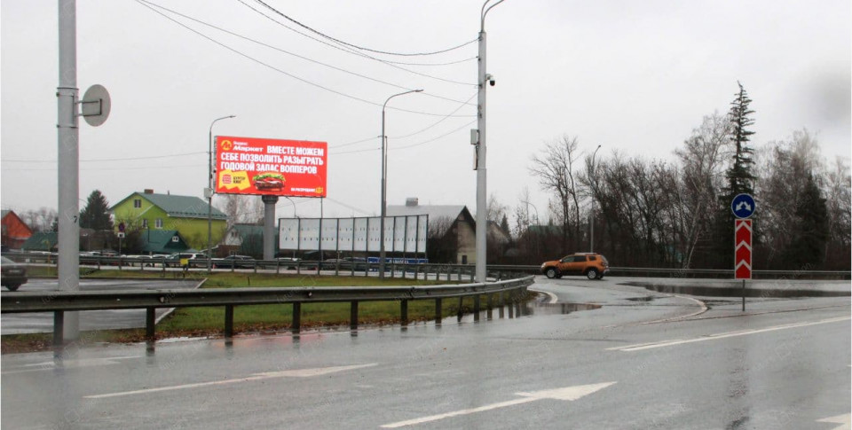 Светодиодный экран на ноге